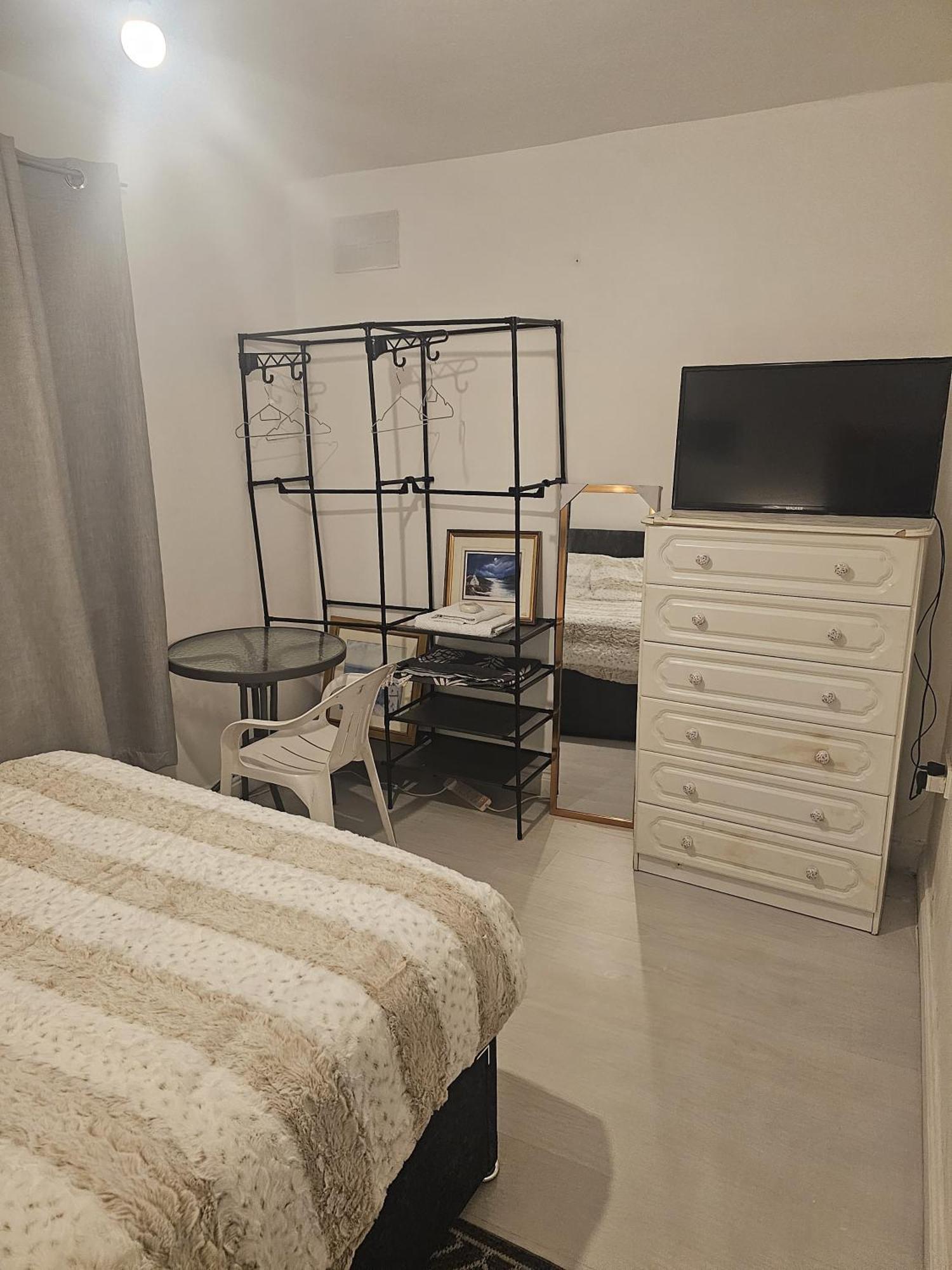 Private Room To Rent Мидлтон Экстерьер фото